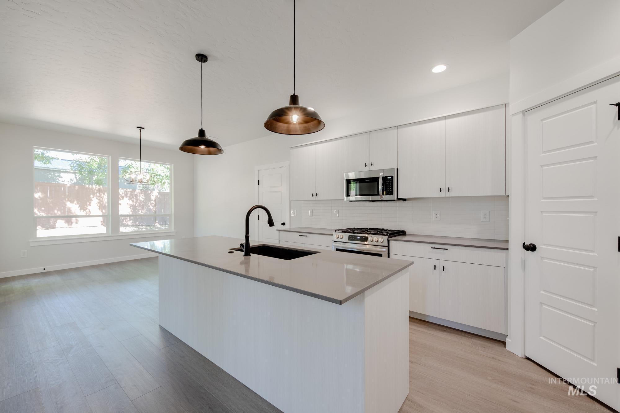 Property Photo: 10140 W La Jolla Ct ID 83709