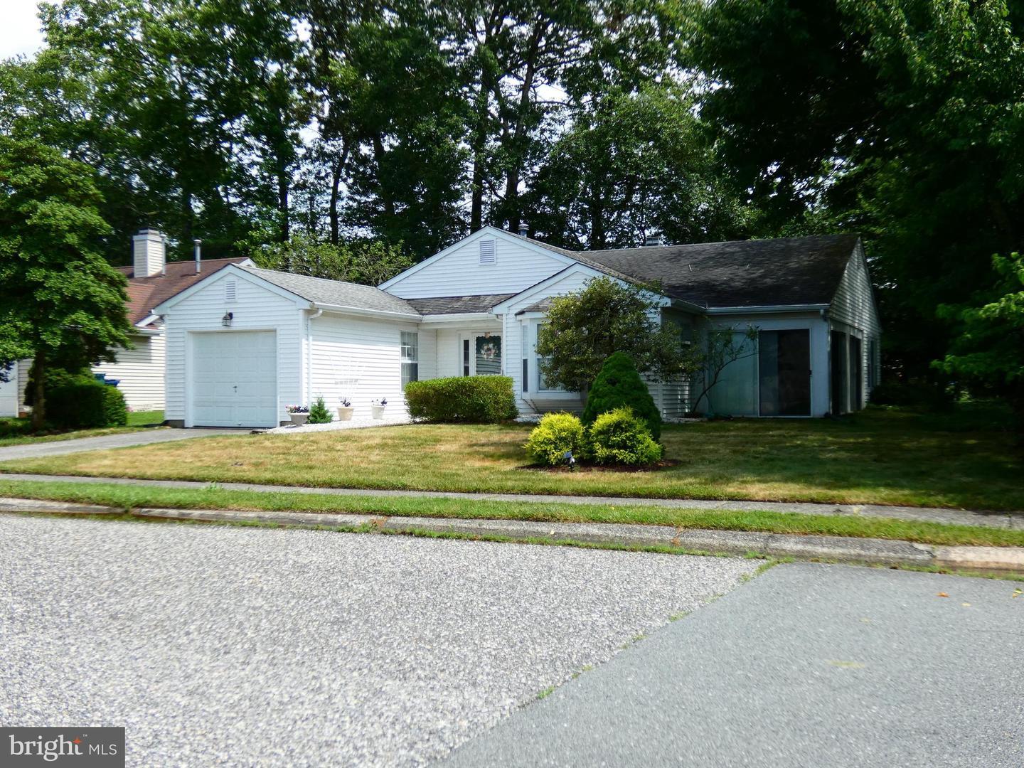 Property Photo: 227 Lantern Place NJ 08087