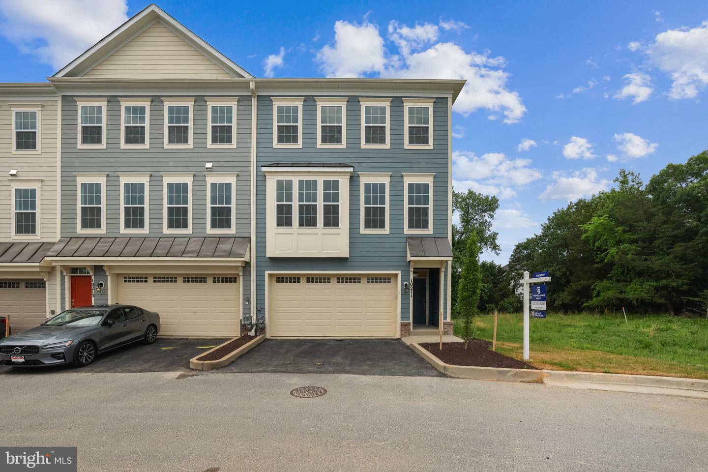 Property Photo: 10211 Travilah Grove MD 20850