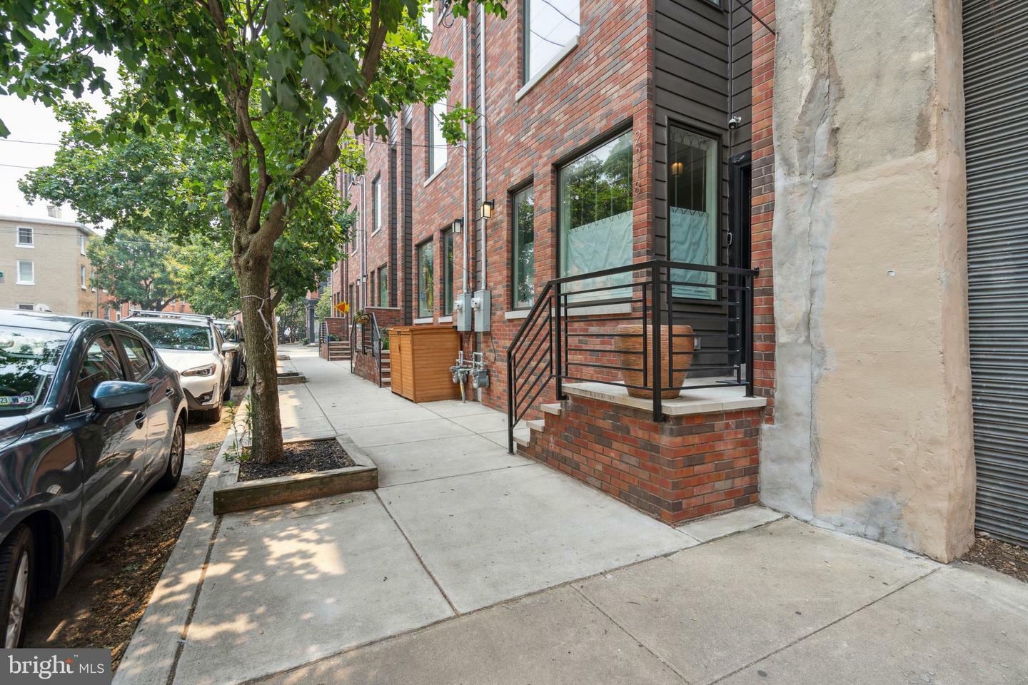 Property Photo: 2318 E Susquehanna Avenue PA 19125