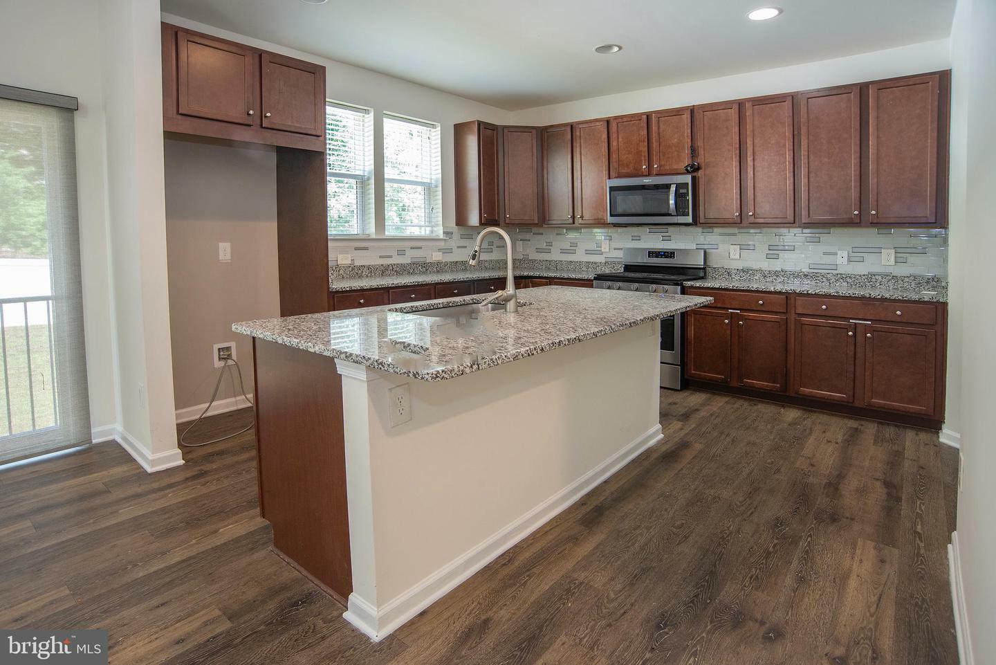 Property Photo:  1600 Hudgins Farm Circle  VA 22408 