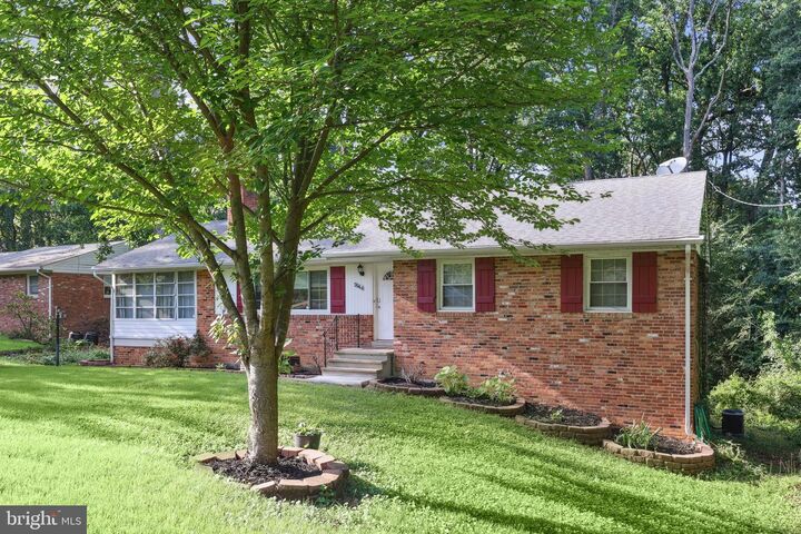 Property Photo: 7044 Cindy Lane VA 22003