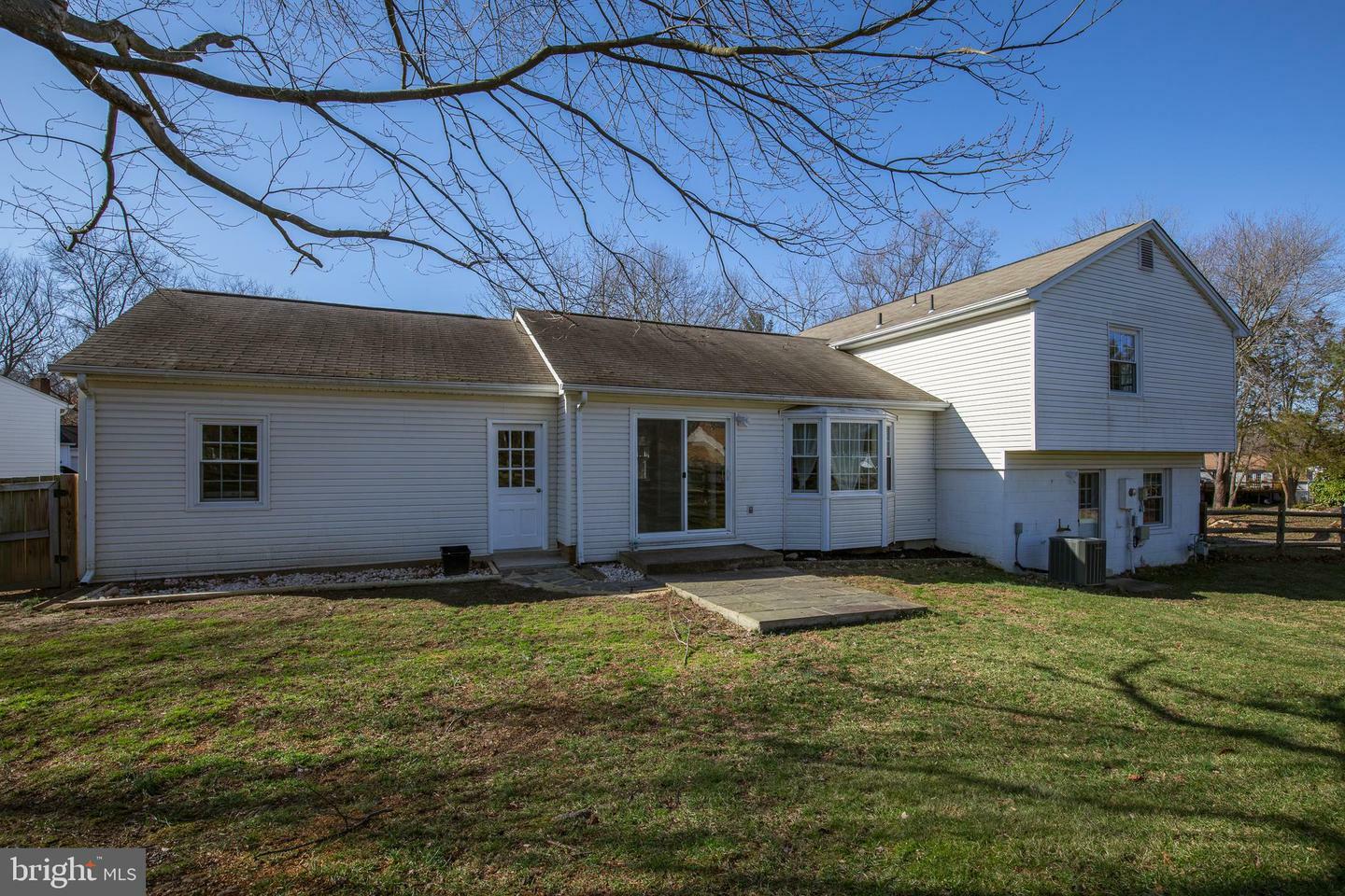 Property Photo: 8000 Rivermont Court VA 22153