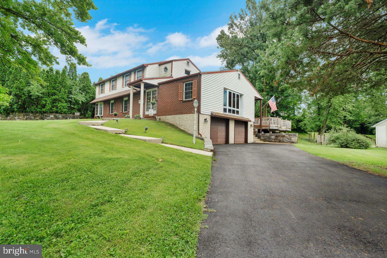 Property Photo: 4060 Hillside Road PA 19444