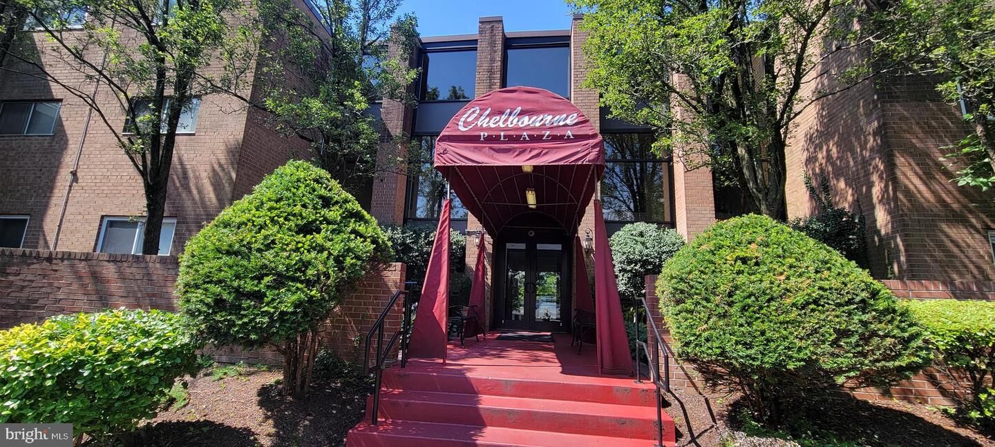 Property Photo:  46 Township Line Road 305  PA 19027 