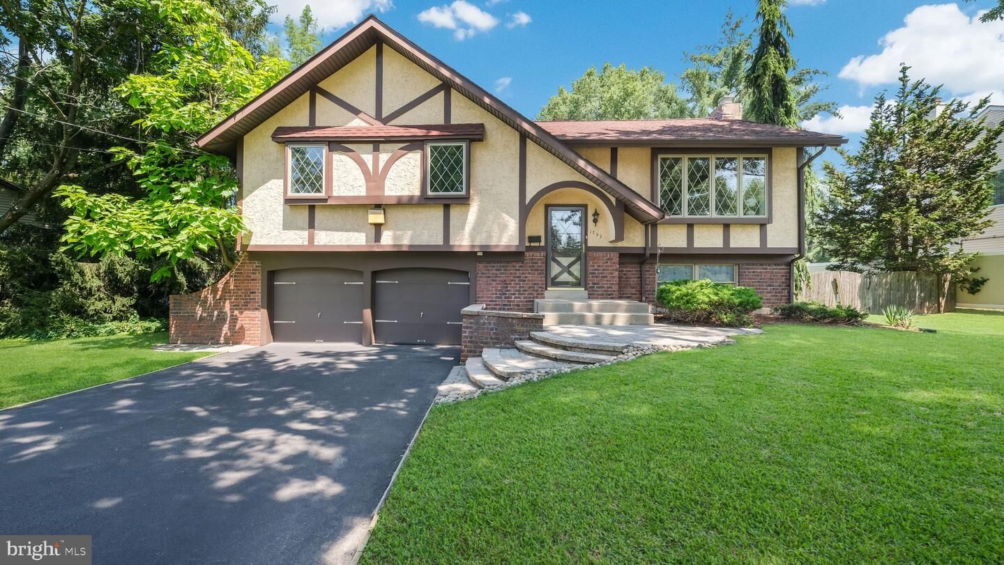 Property Photo:  1753 Palomino Drive  PA 18976