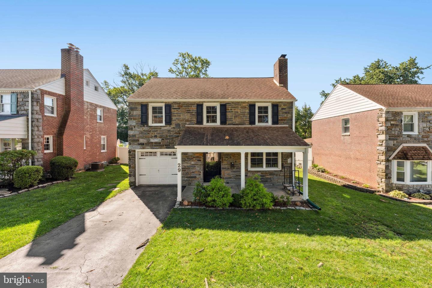 Property Photo: 29 Schoolhouse Lane PA 19008