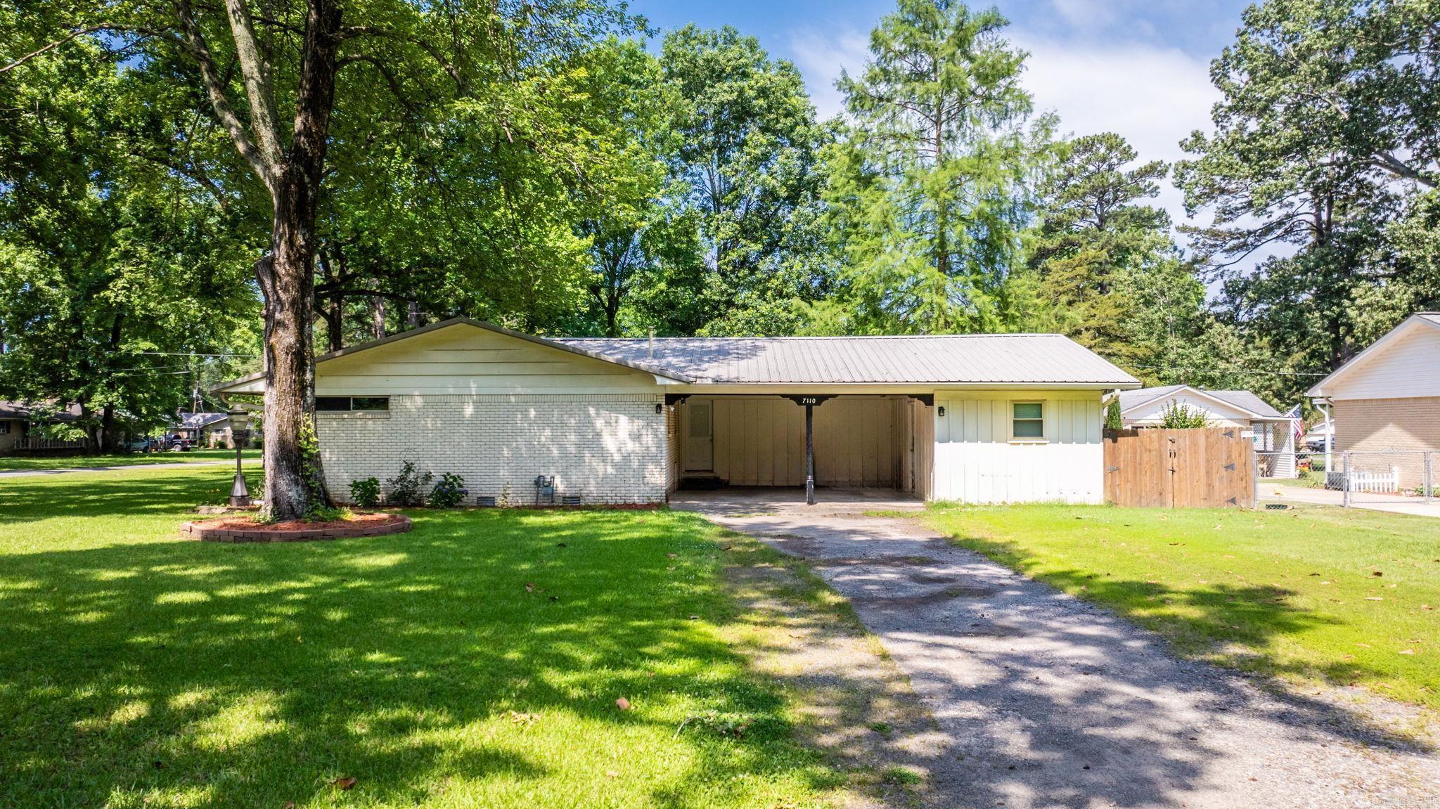 Property Photo: 7110 Forest Dale Drive AR 72118