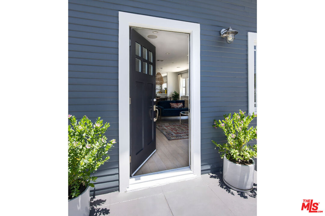 Property Photo: 4139 Camero Ave CA 90027