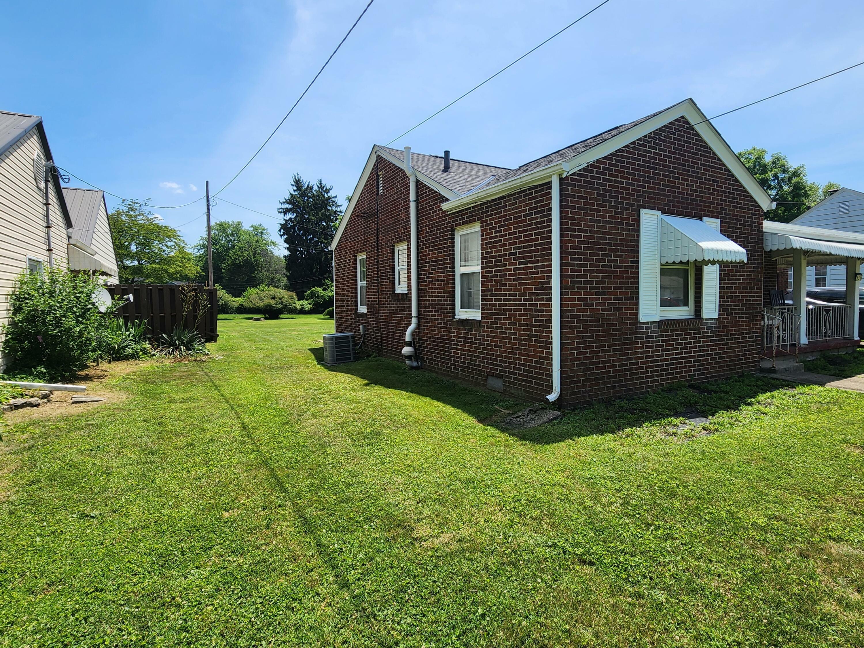 Property Photo: 850 Grafton Road OH 43055