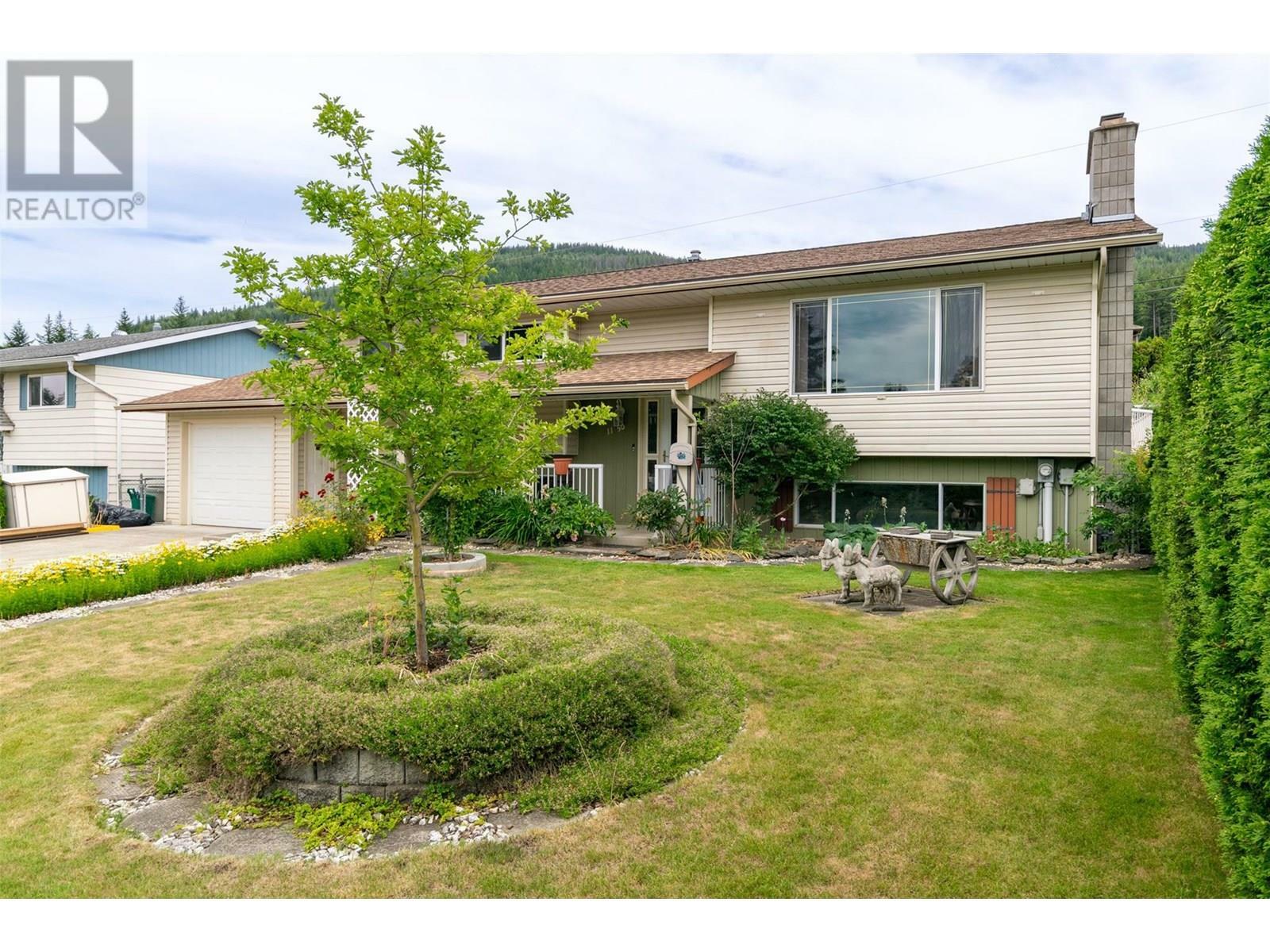 Property Photo: 1150 22 Avenue Southwest BC V1E 1N1