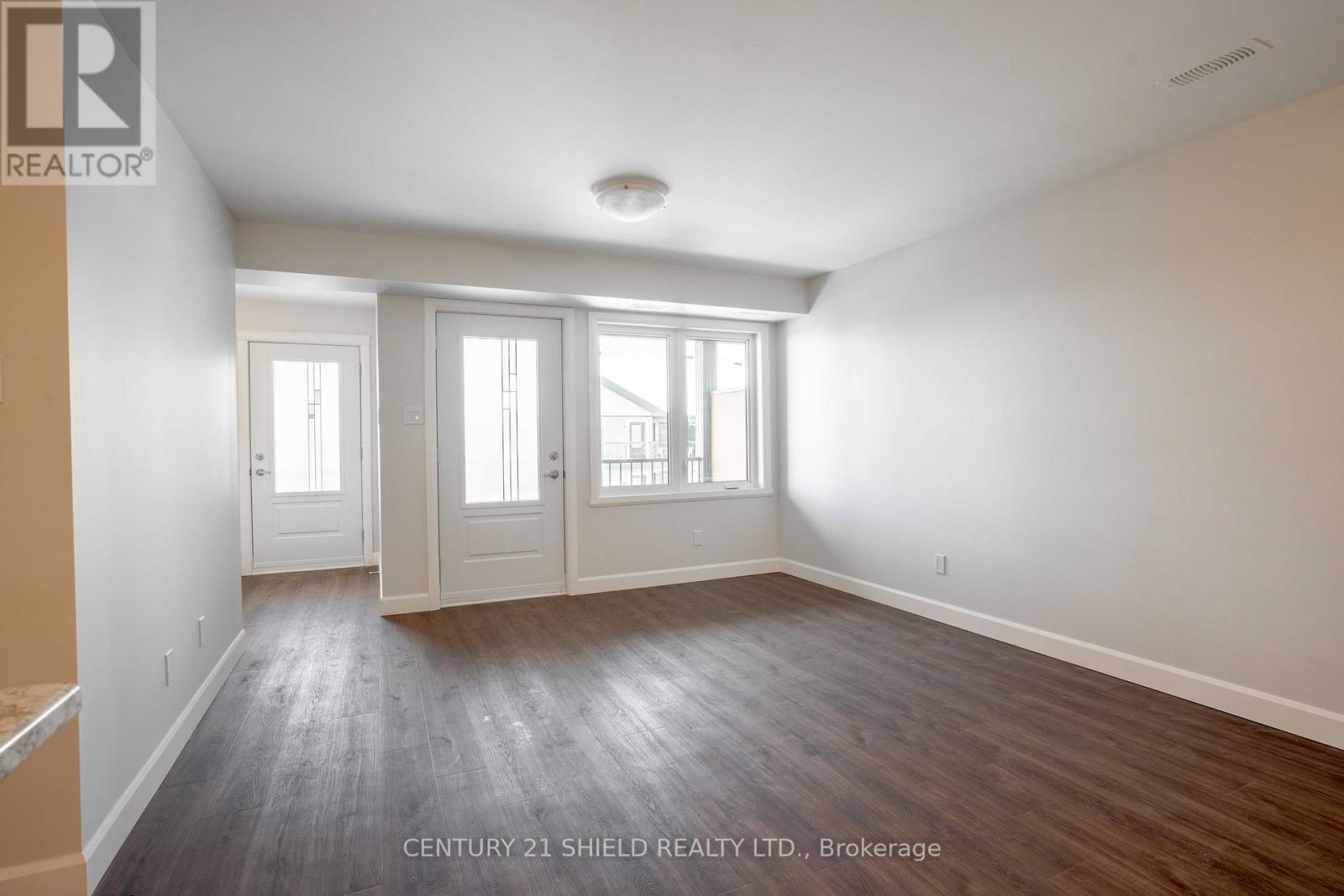 Property Photo:  303 Kooiman Avenue A  ON K6J 0C4 
