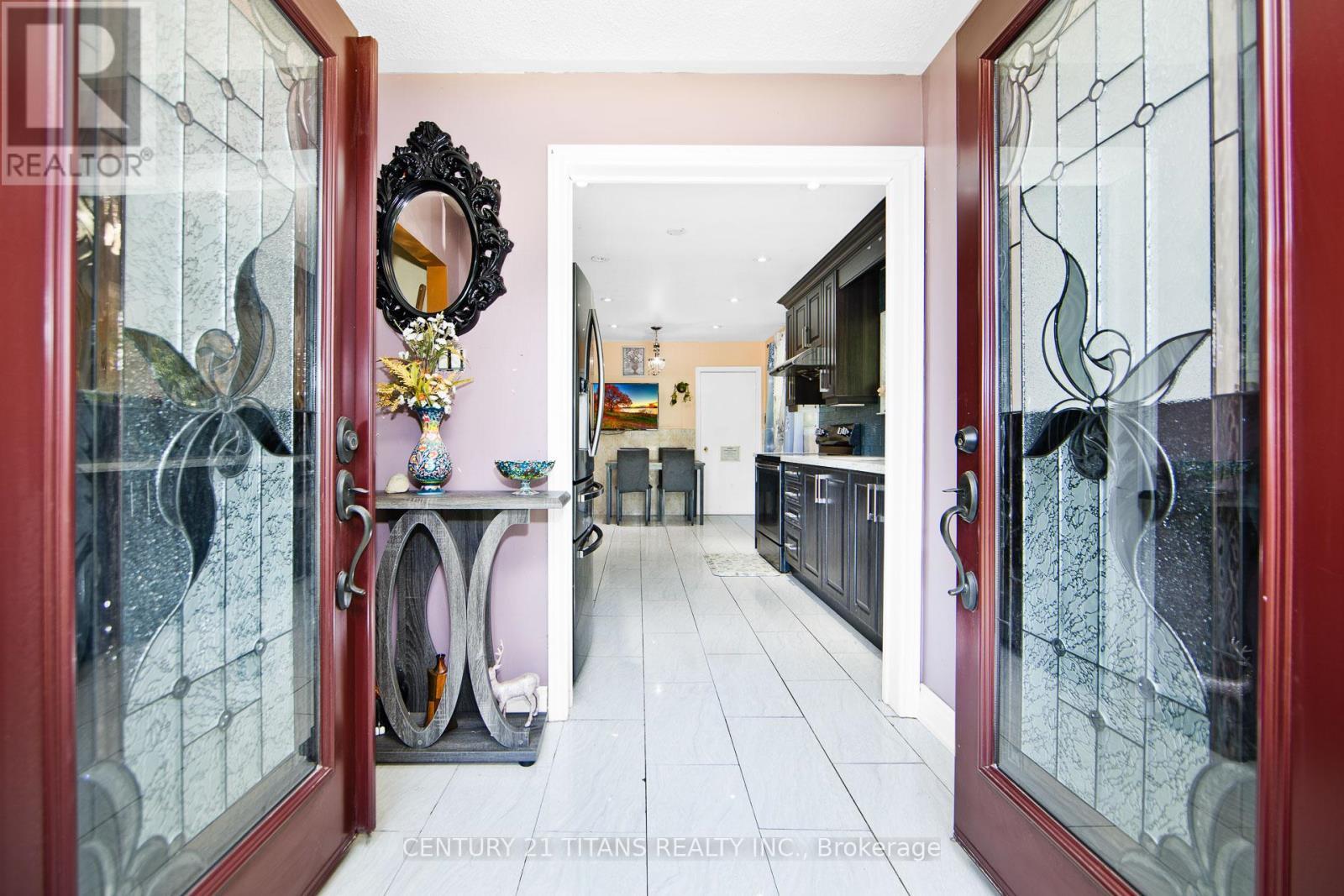 Property Photo: 7606 Netherwood Road ON L4T 2P1