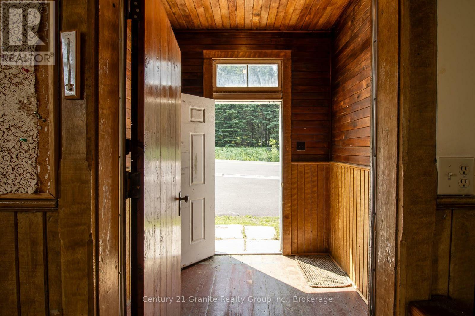 Property Photo: 10961 Highway 118 ON K0M 1J1