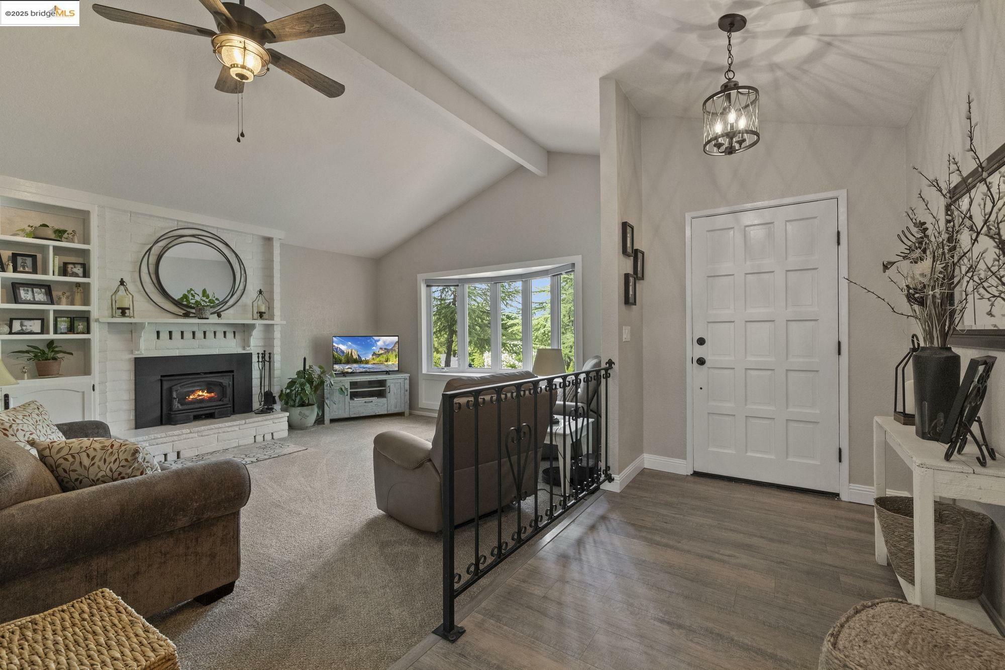 Property Photo: 20112 Shawnee Dr CA 95370