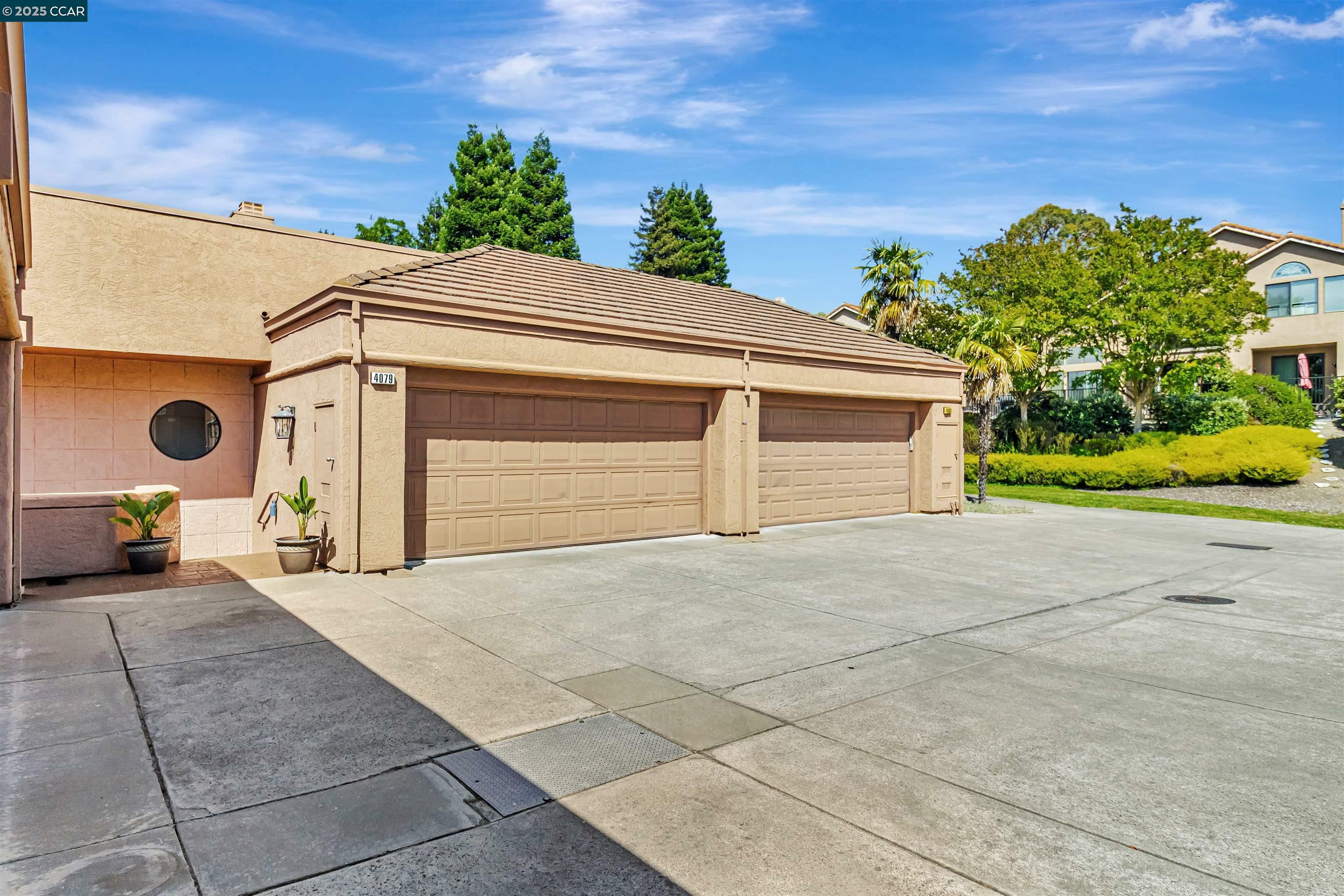 Property Photo: 4079 W Lakeshore Dr CA 94582