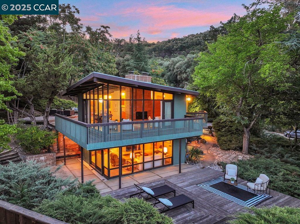 Property Photo: 180 Gordon Way CA 94553