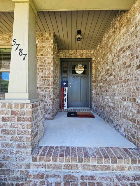 Property Photo: 5787 E Dogwood Drive FL 32539