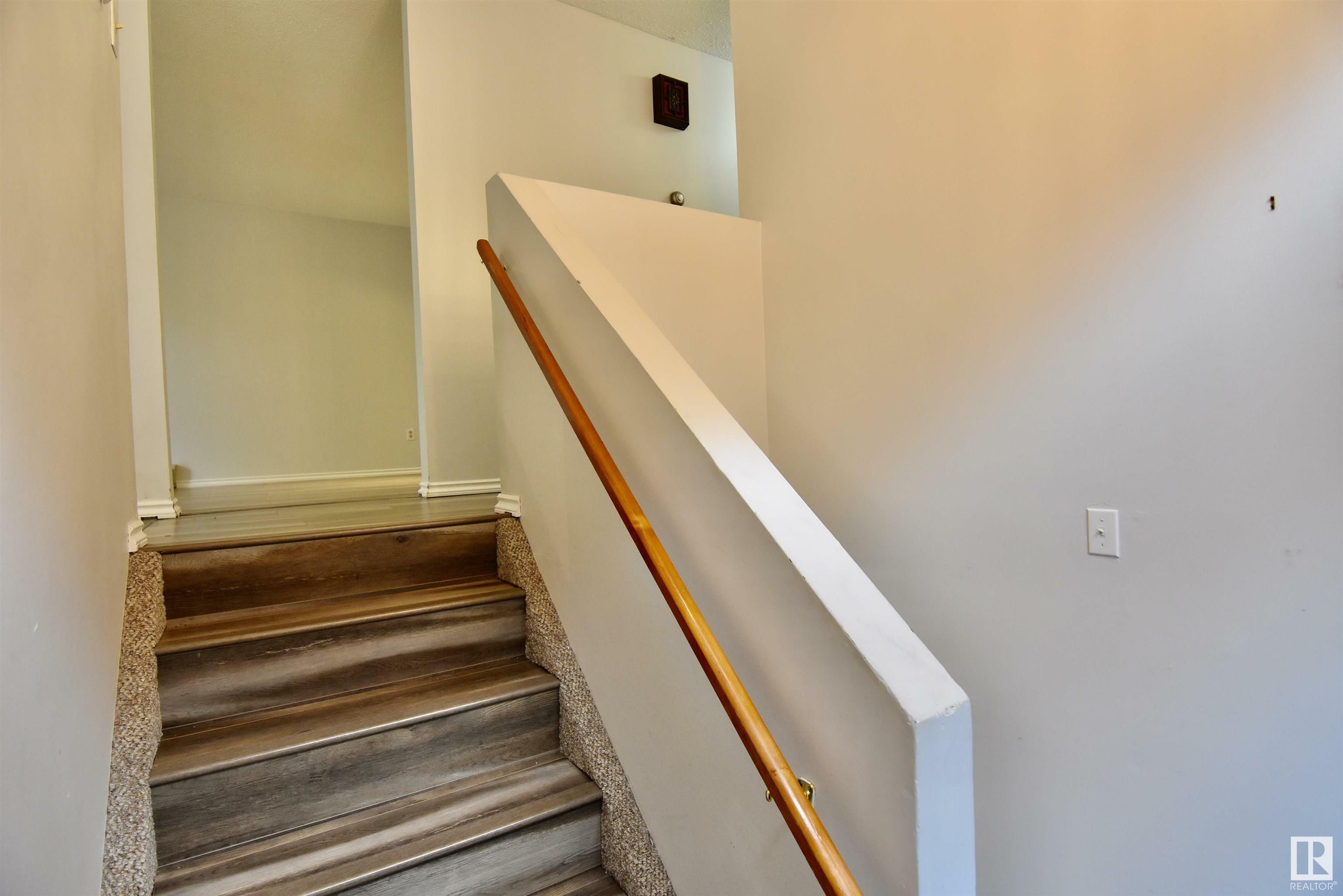 Property Photo:  5006/5008 54 Avenue  AB T0A 3A1 