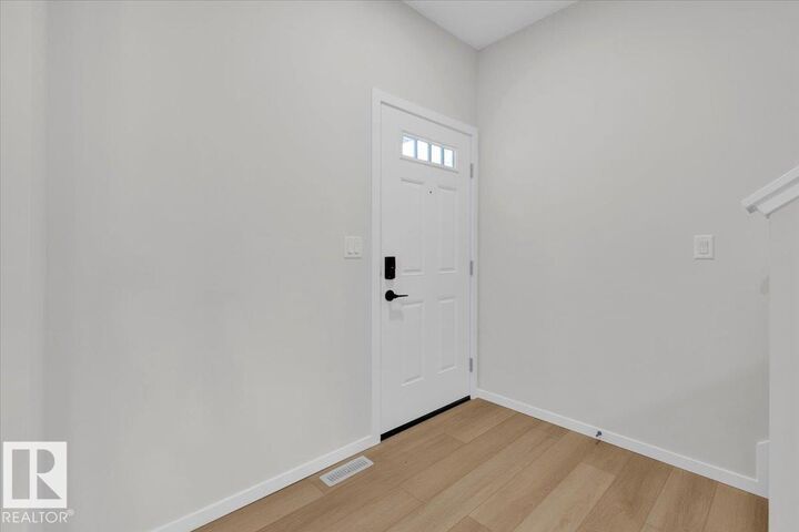 Property Photo: 1140 South Creek Wynd AB T7Z 0J9