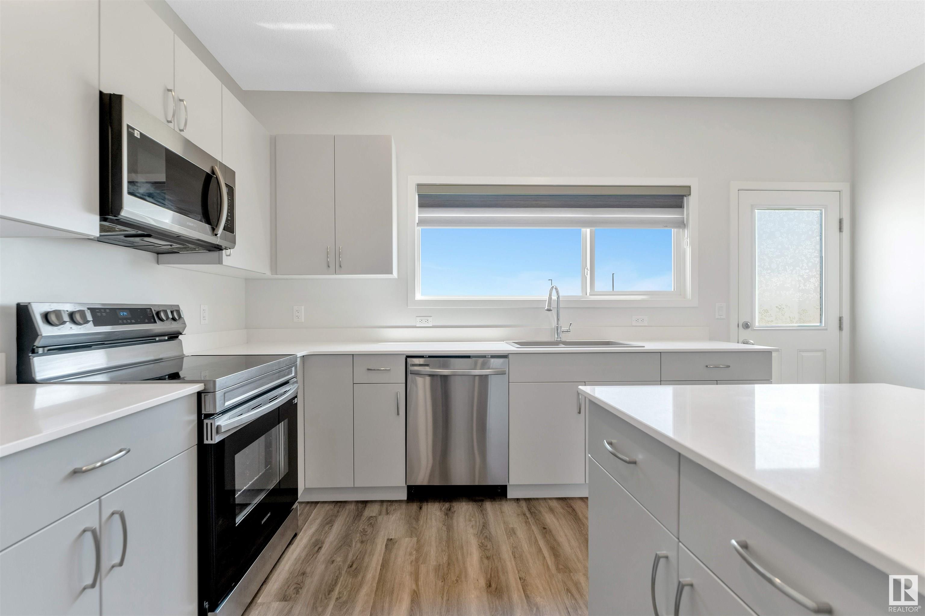 Photo de la propriété: 7135 46A St Street AB T4X 3B1