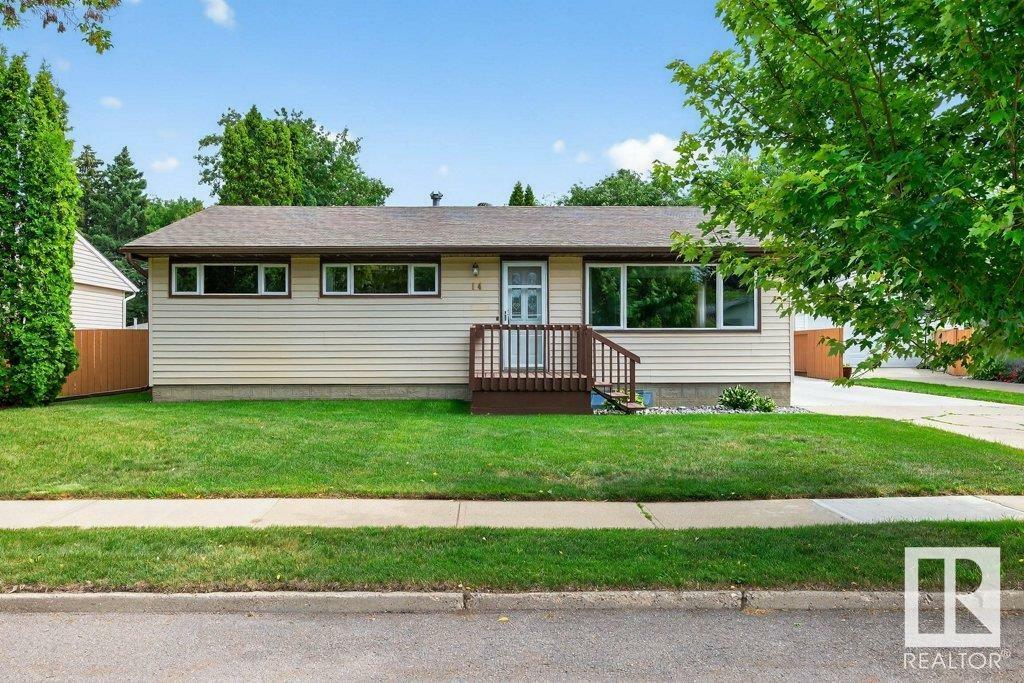 Property Photo: 14 Sunnyside Crescent AB T8N 0J5
