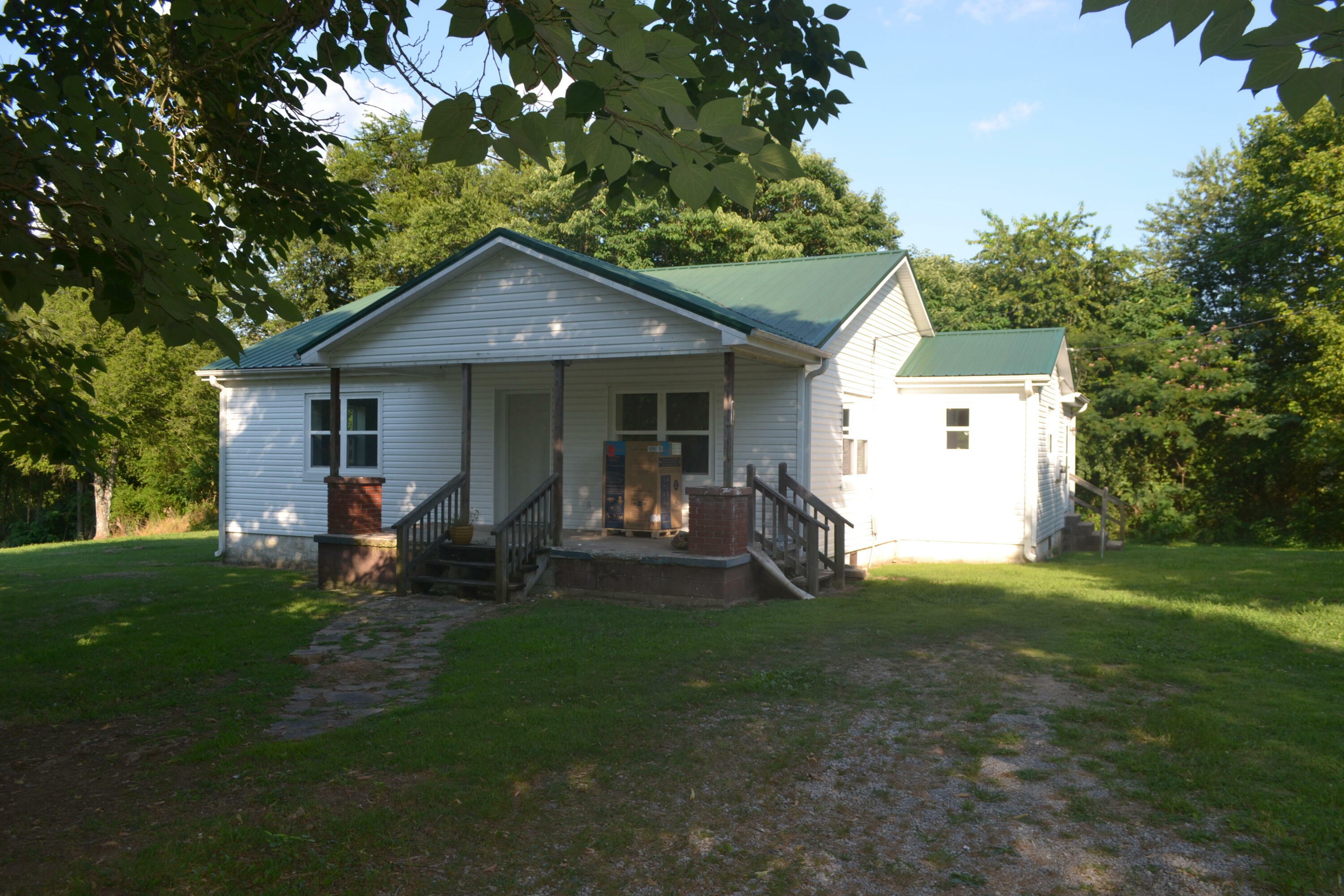 Property Photo: 31058 US 127 TN 37367