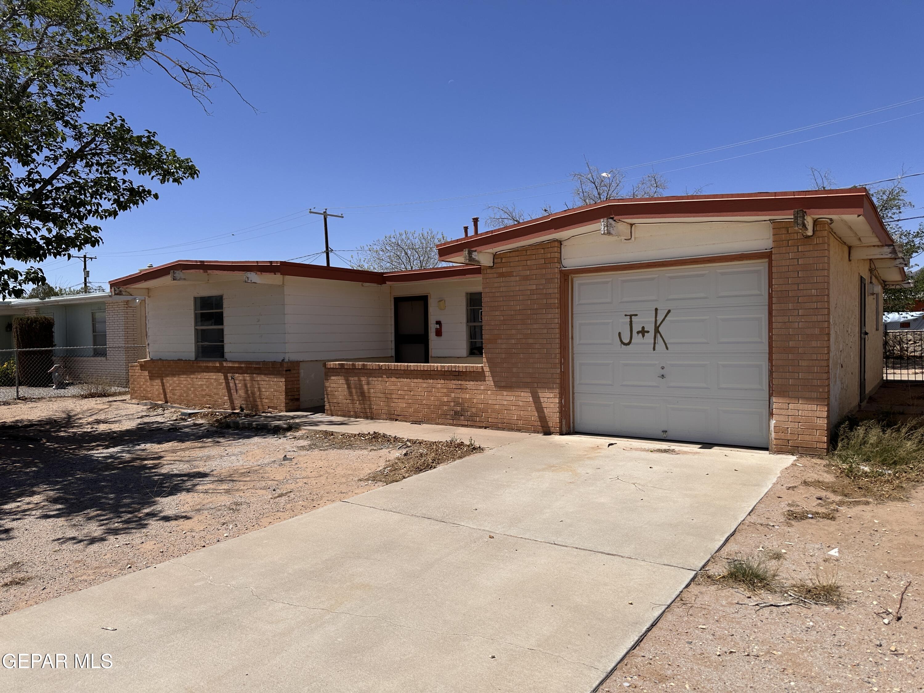Property Photo: 10529 Champlain Street TX 79924