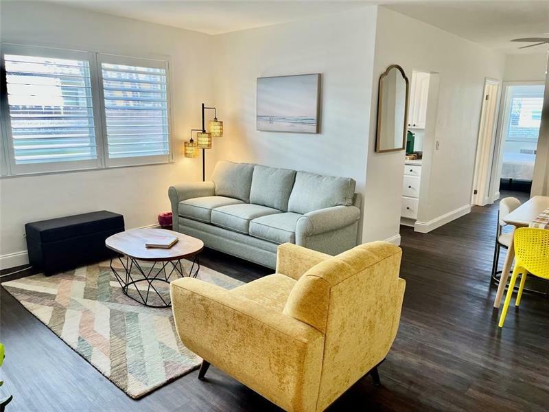 Property Photo: 700 Bayshore Dr 9 FL 33304