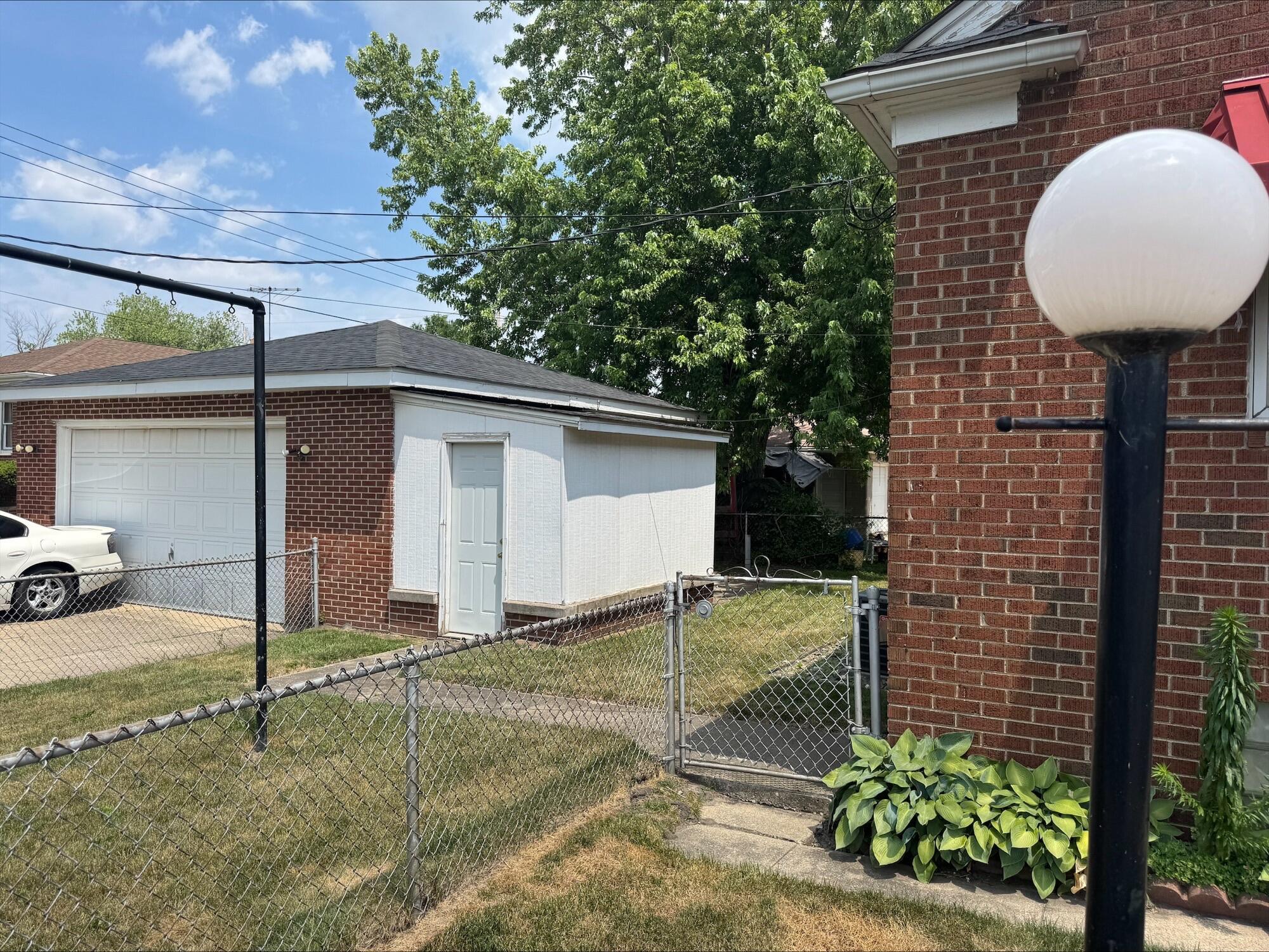 Property Photo: 4040 W 11th Avenue IN 46404