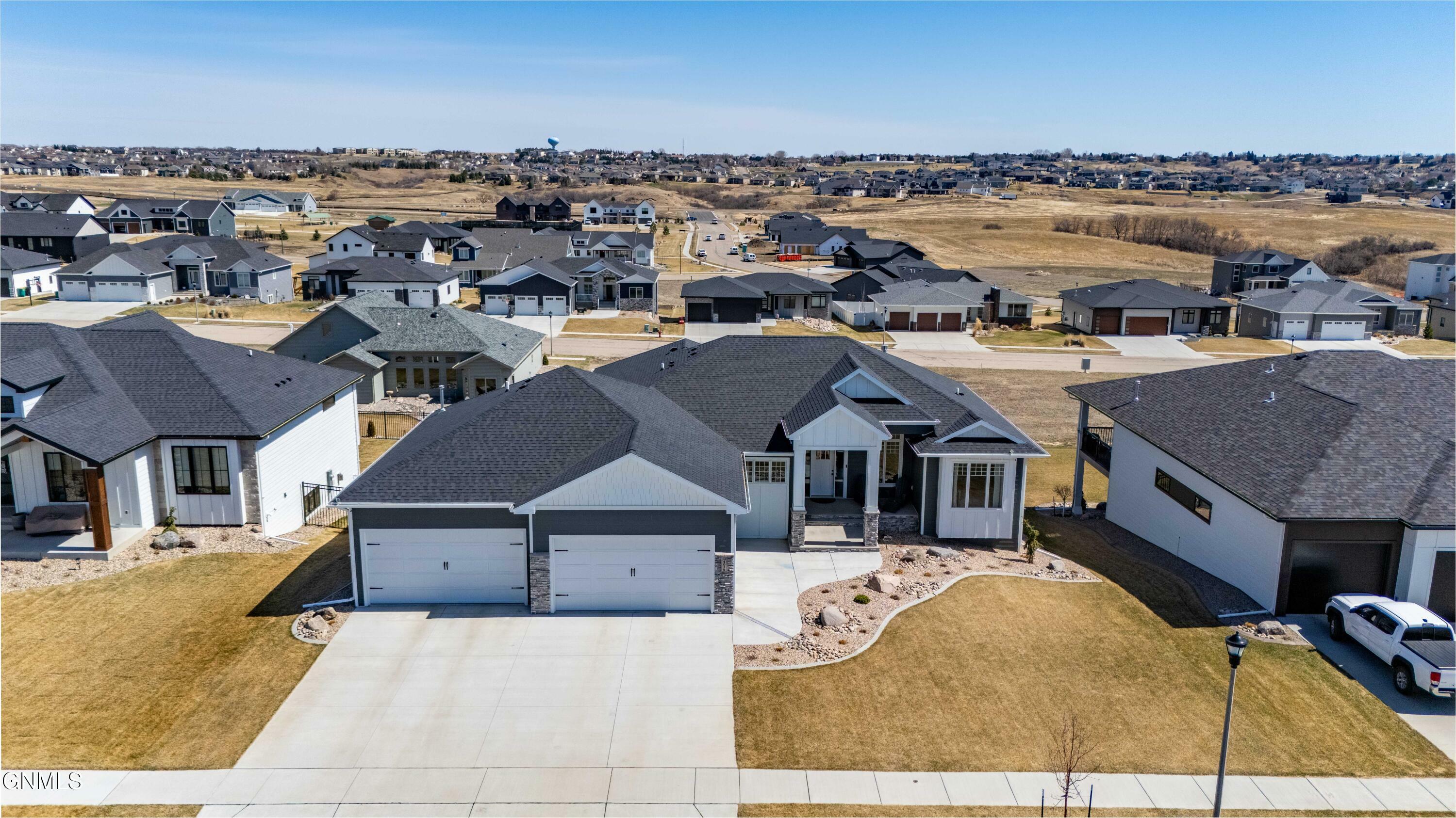 Property Photo: 4019 Cogburn Road ND 58503