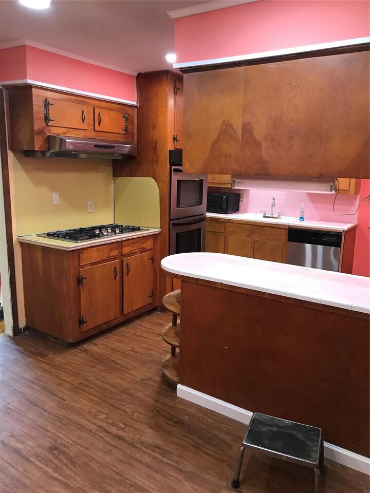 Property Photo: 1706 Gellhorn TX 77029
