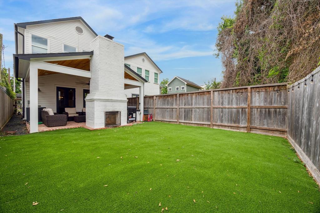 Property Photo: 1212 Bingham Street TX 77007