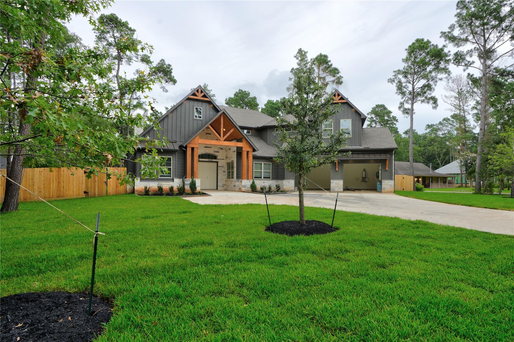 Property Photo: 5 Timber Lane TX 77384