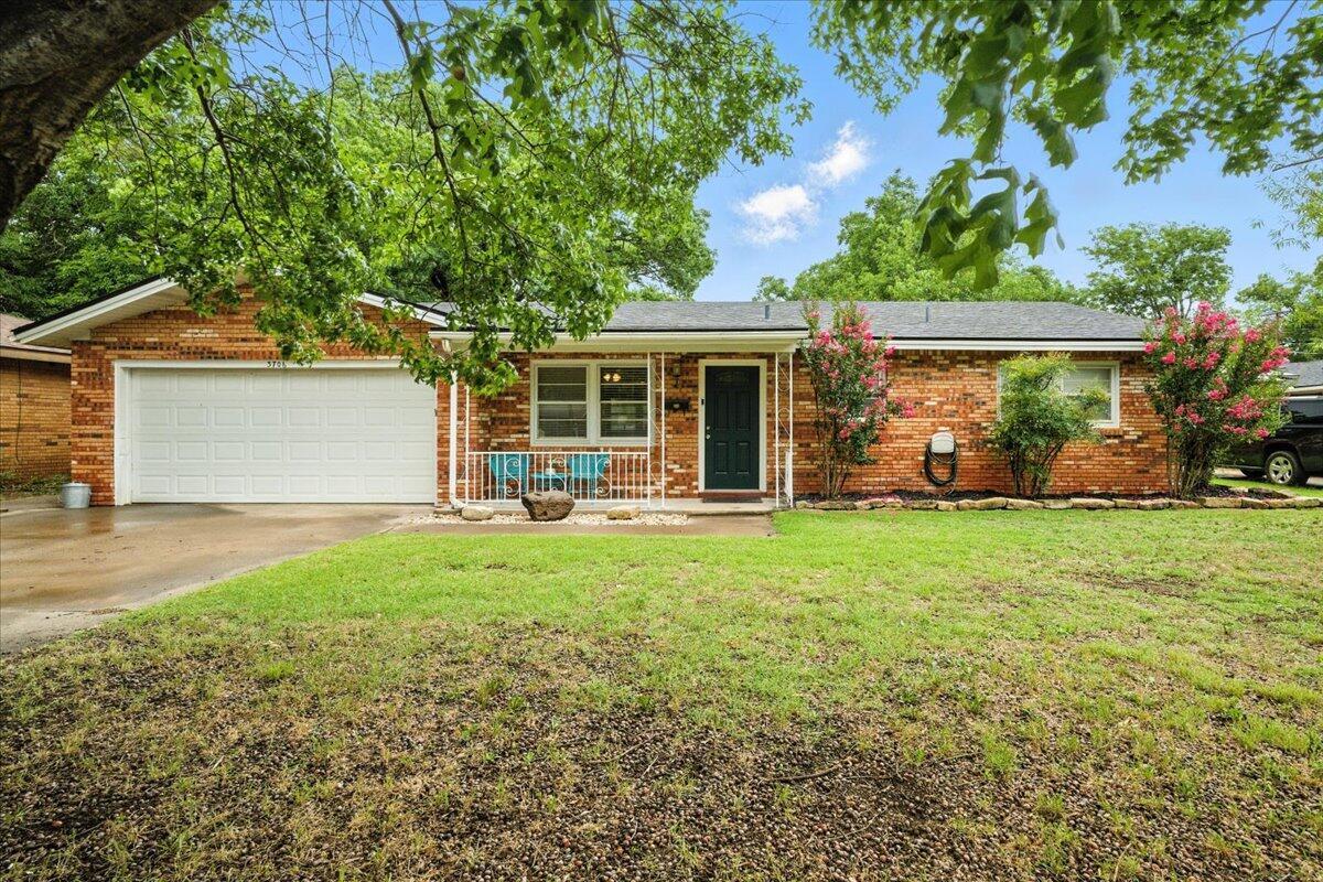 Property Photo:  3706 47th Street  TX 79413 