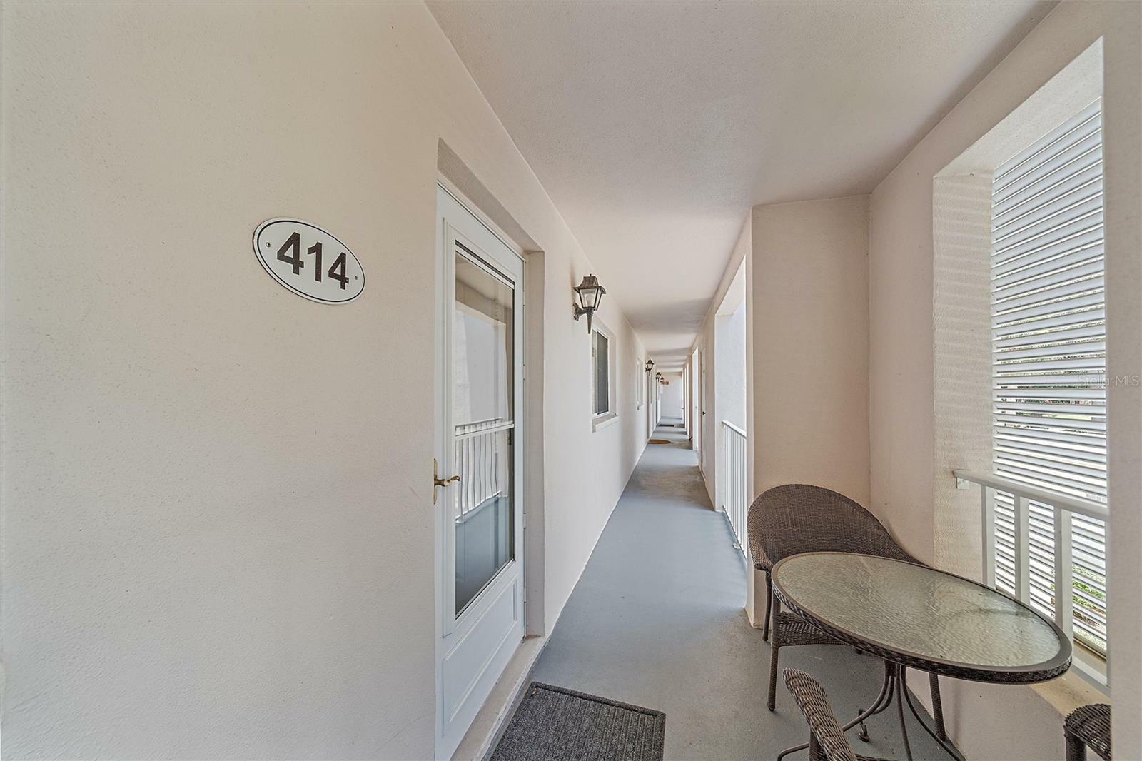 Property Photo: 437 Cerromar Lane 414 FL 34293