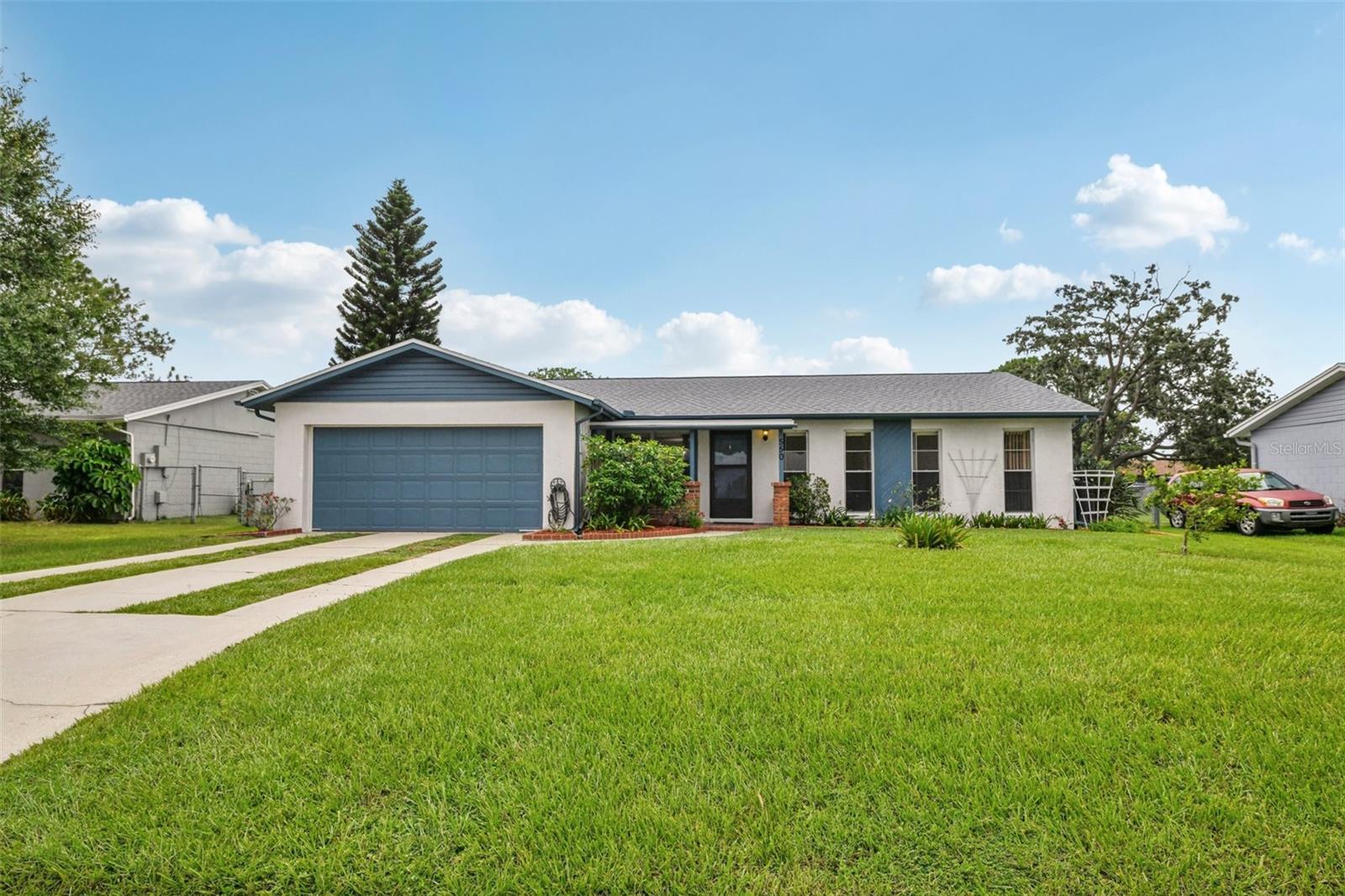 Property Photo:  550 Floral Drive  FL 34743 