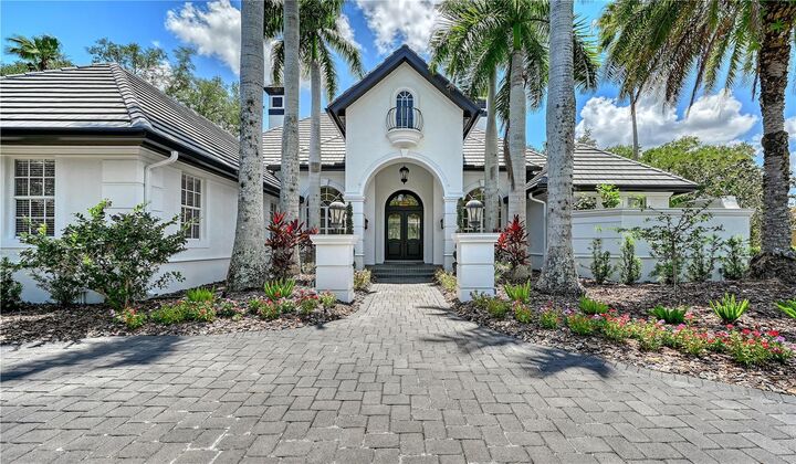 Property Photo: 6959 Westchester Circle FL 34202