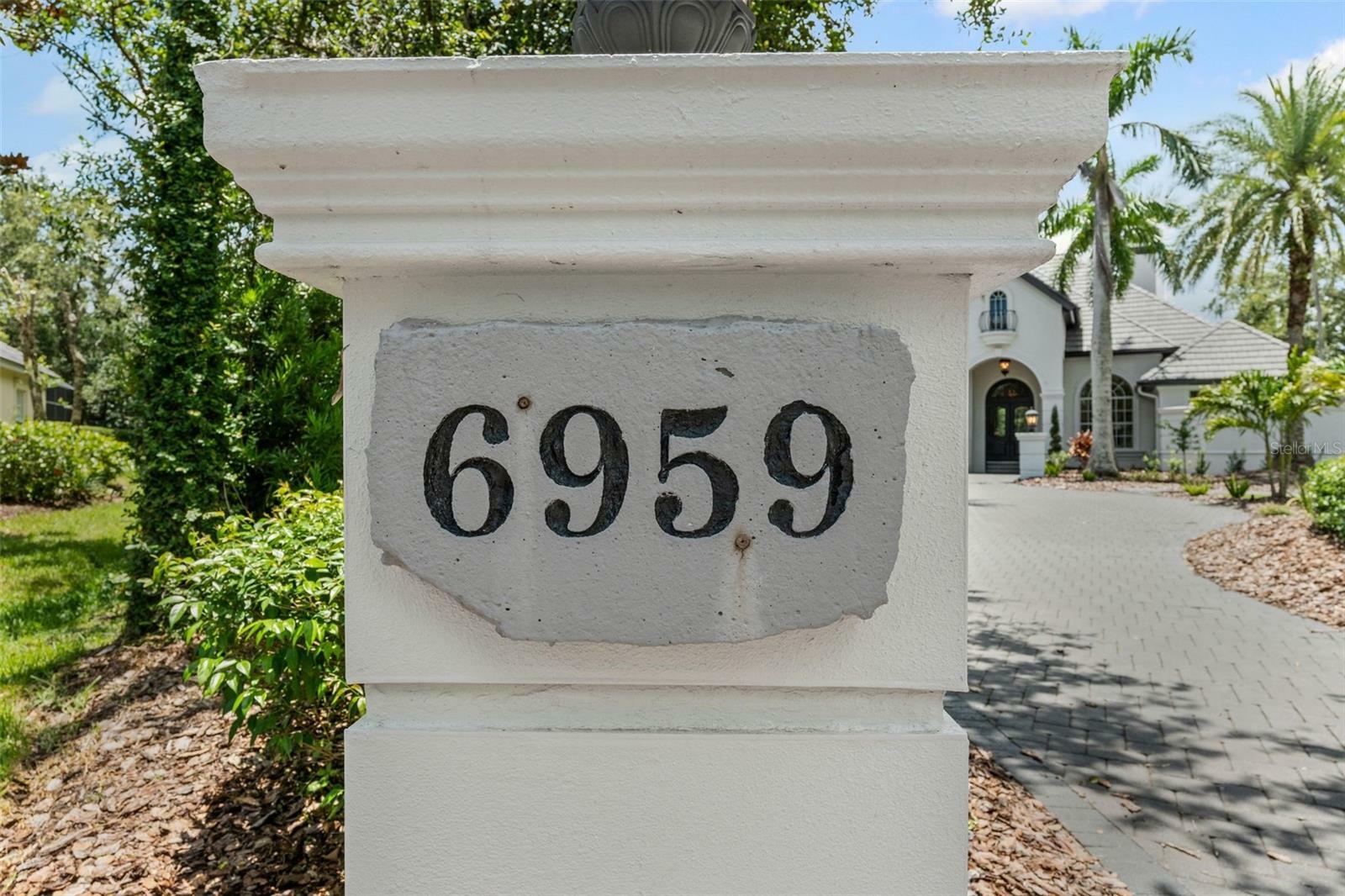 Property Photo: 6959 Westchester Circle FL 34202