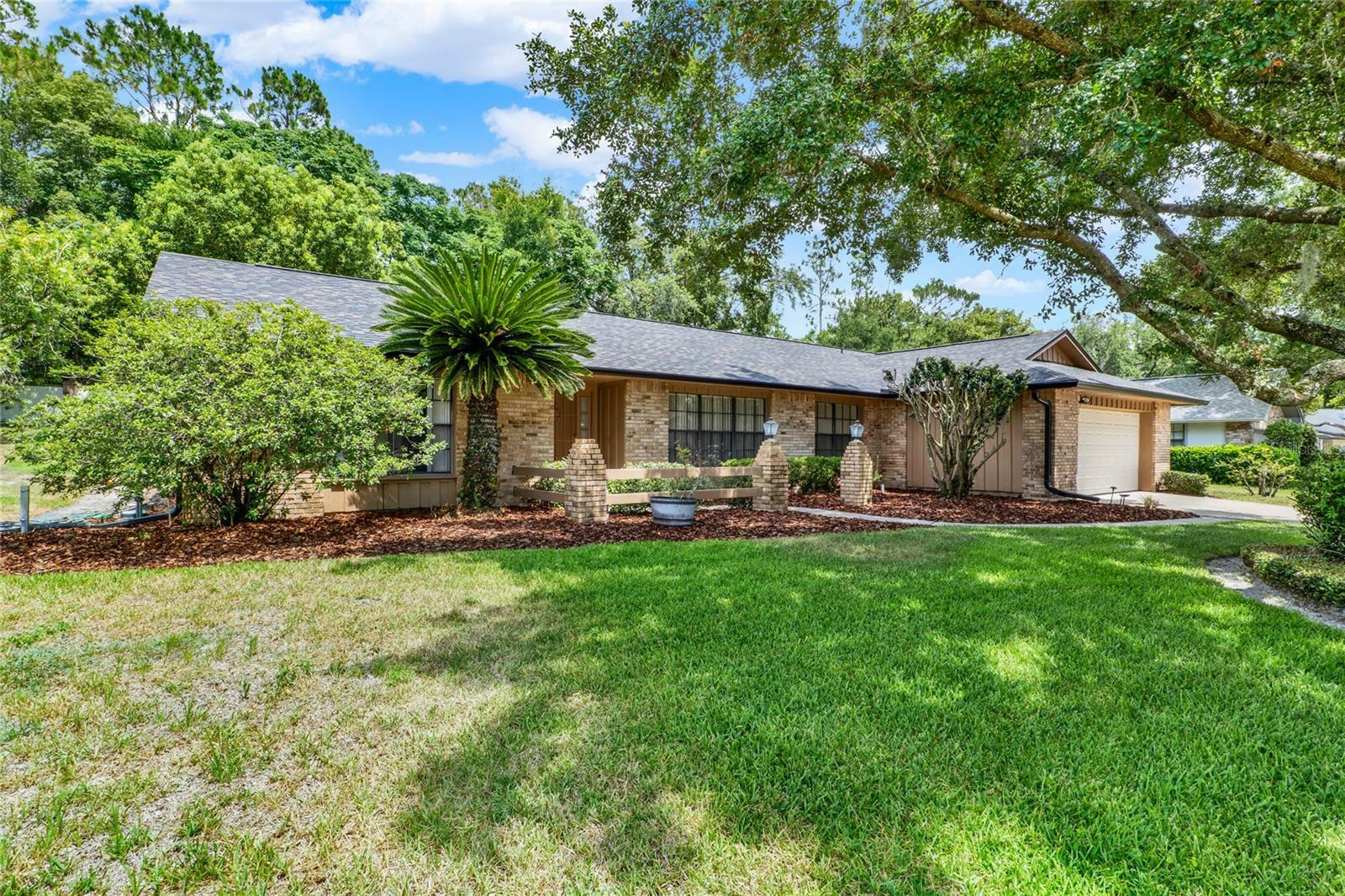 Property Photo: 1343 S Ridge Lake Circle FL 32750