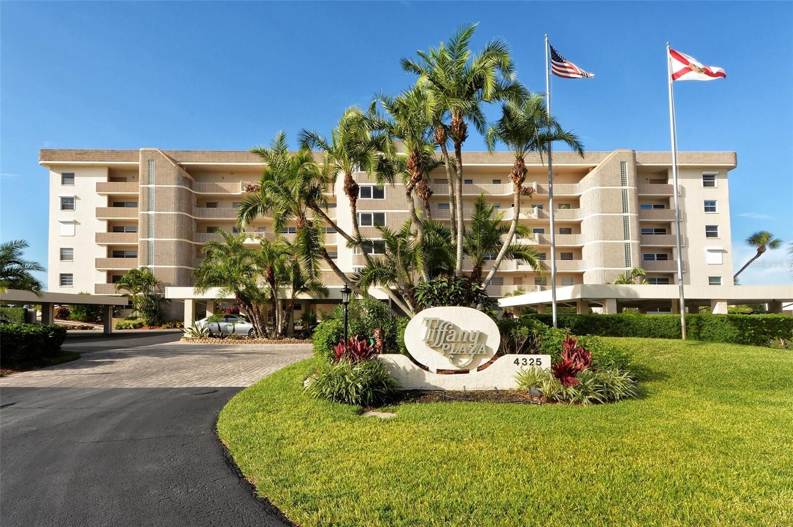 Property Photo:  4325 Gulf Of Mexico Drive 204  FL 34228 