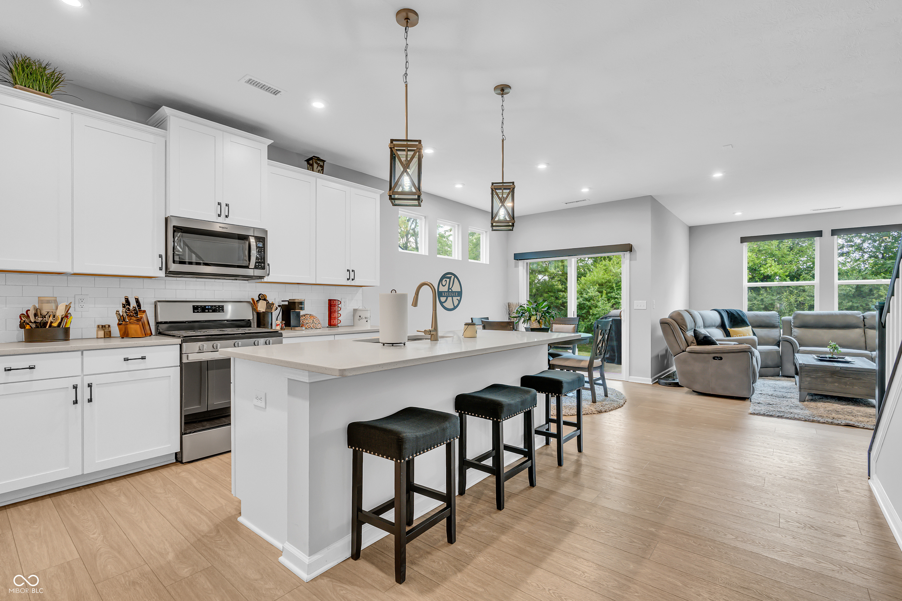 Property Photo: 811 Stone Trace Court IN 46123