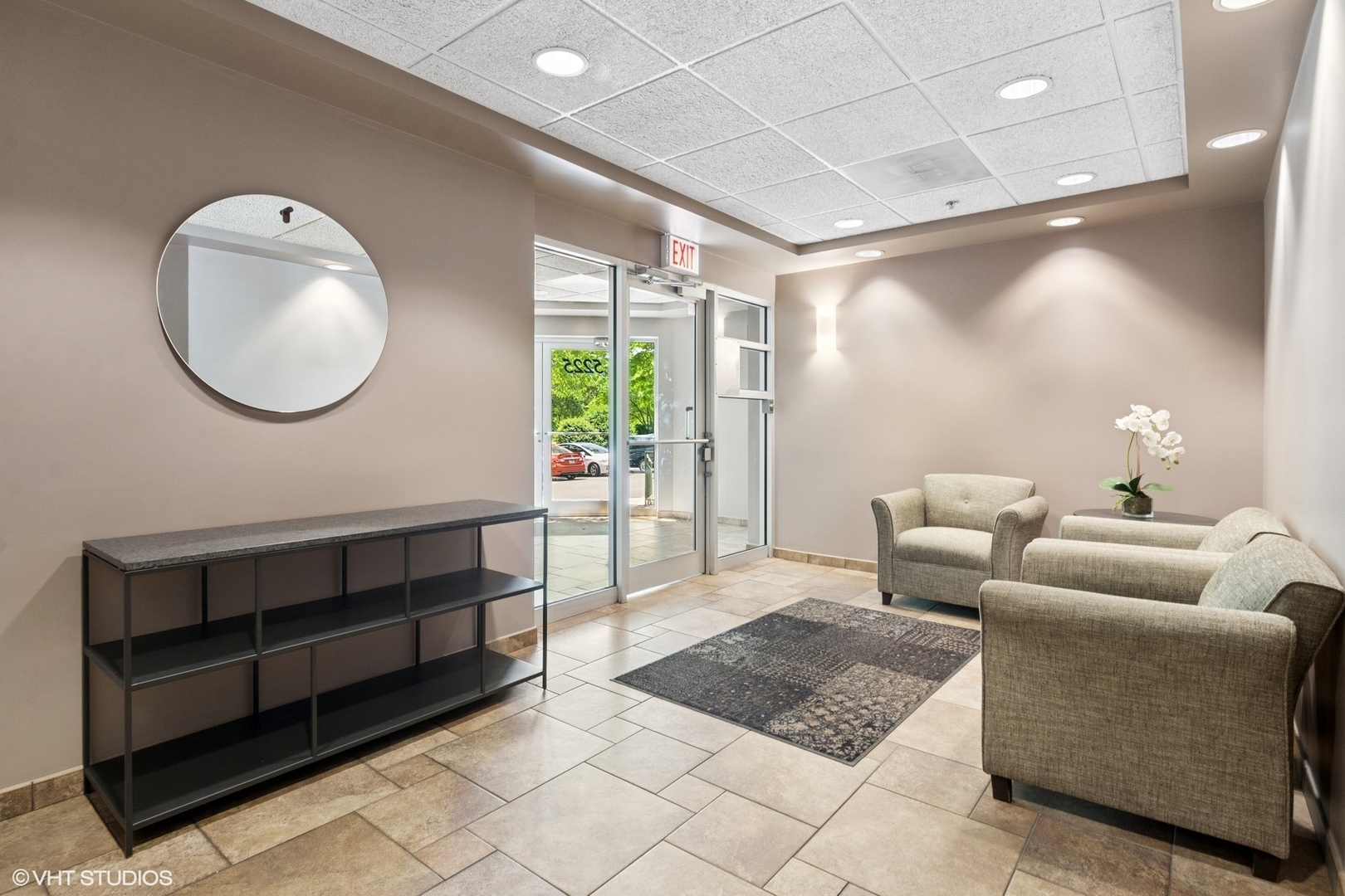 Property Photo: 5225 N Riversedge Terrace 511 IL 60630