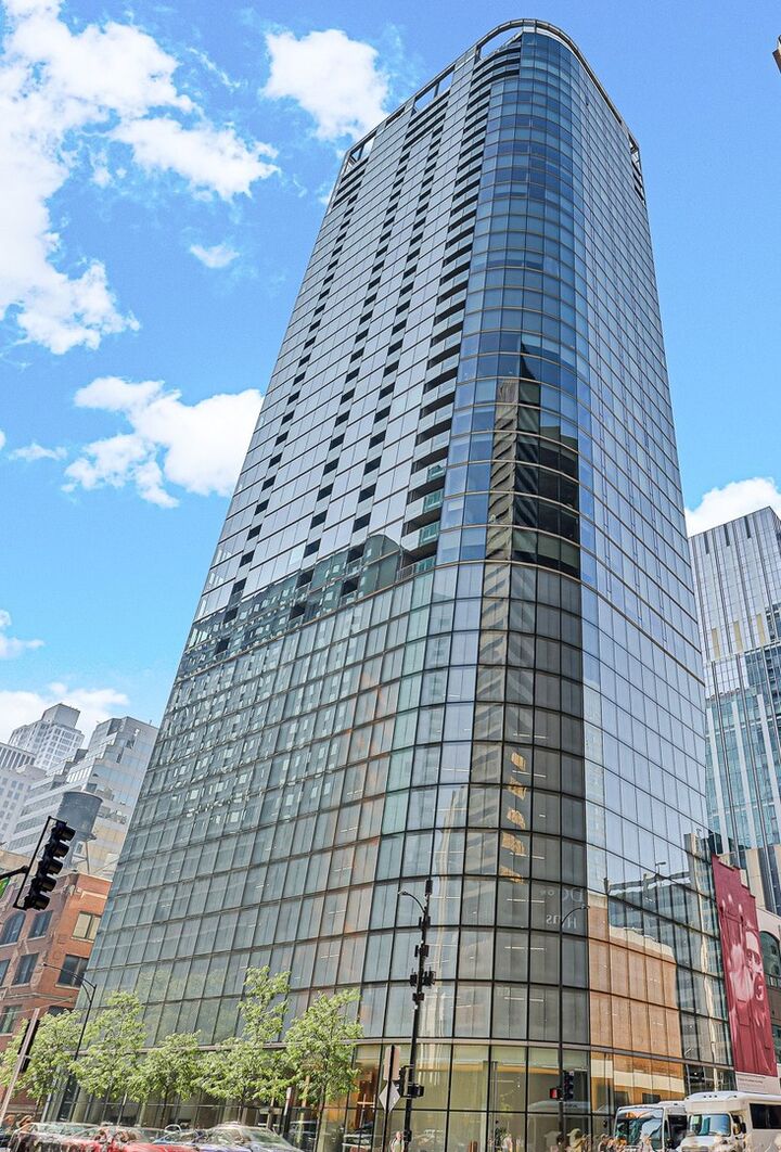 600 N Fairbanks Court 2304  Chicago IL 60611 photo