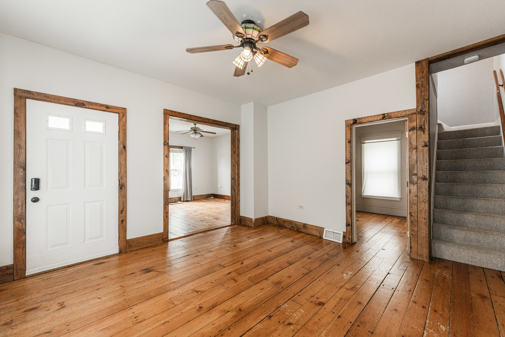 Property Photo: 324 N 6th Street IL 60115