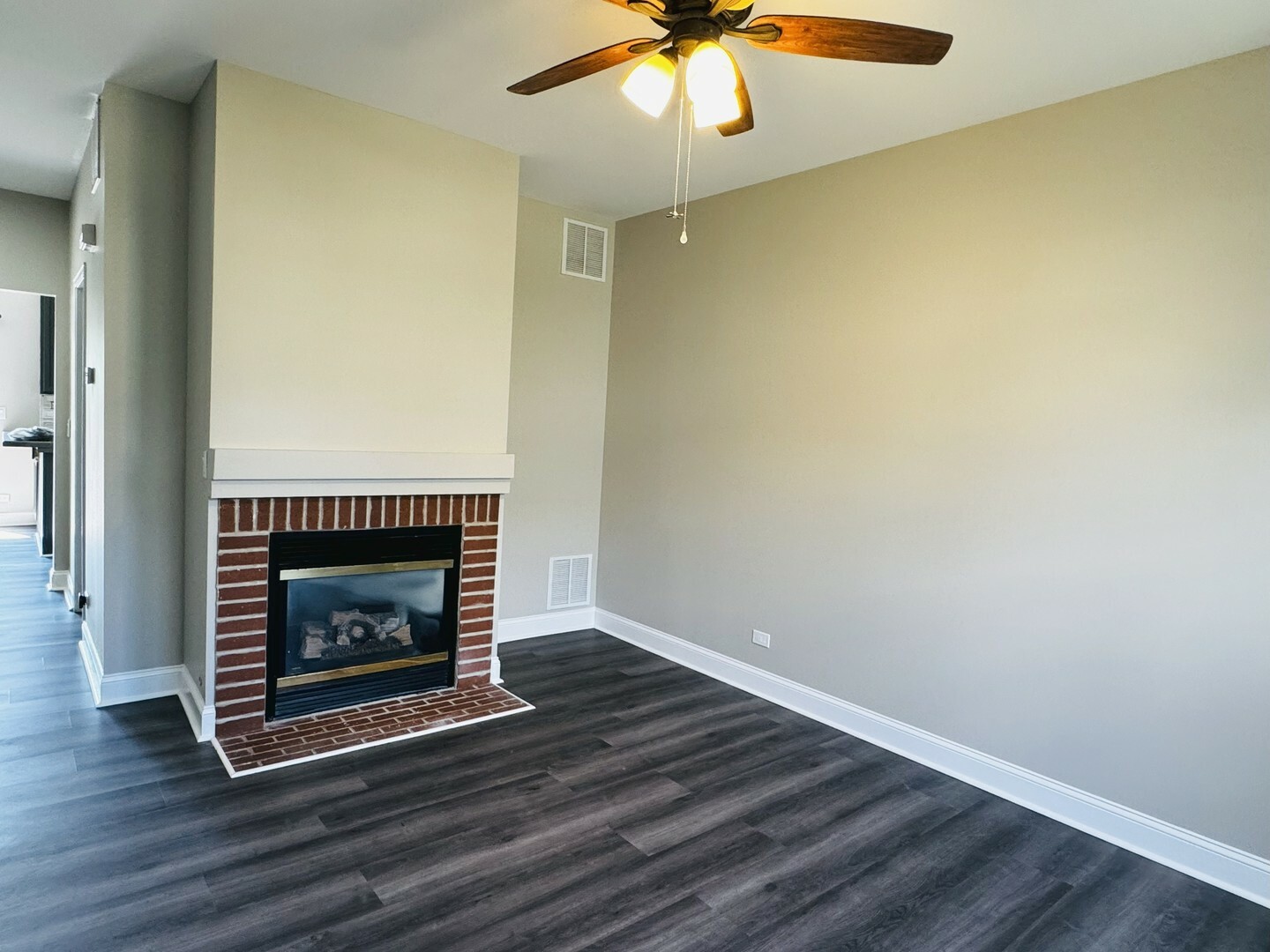 Property Photo: 751 Cherry Creek Drive 751 IL 60030