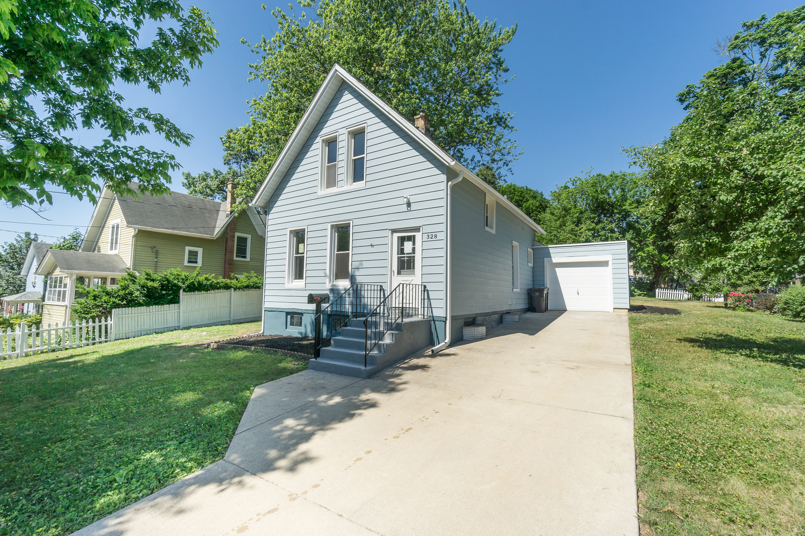 Property Photo: 328 Silver Street IL 60123