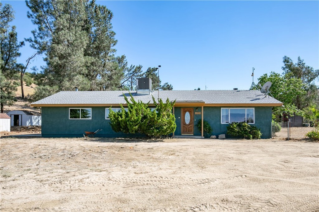 Property Photo:  46404 Kings Canyon Road  CA 93536 