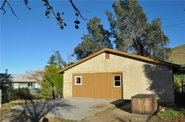 Property Photo: 46404 Kings Canyon Road CA 93536