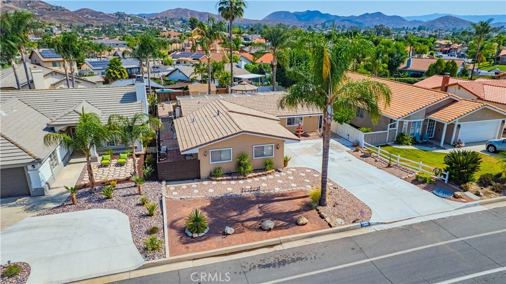 Property Photo:  23609 Canyon Lake Drive N  CA 92587 